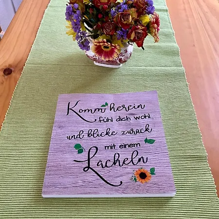 Nyaraló Idyllisches Mit Pool, Blick Und Grossem Grundstueck